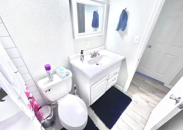 Unity House - 4 In Shared Holiday home *