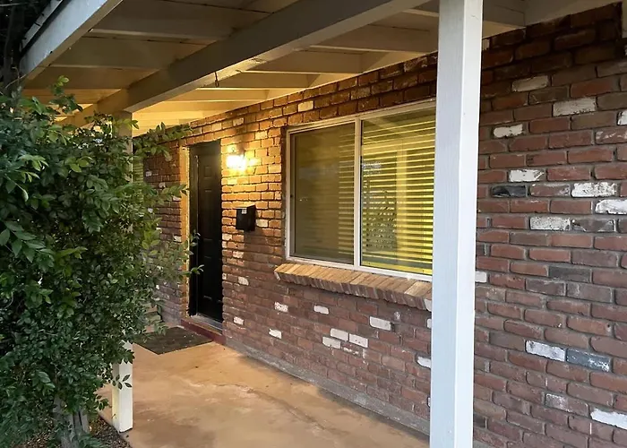 Unity House - 4 In Shared Holiday home